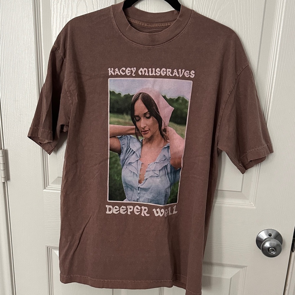 Brown Graphic T-Shirt with Kacey Musgraves Print